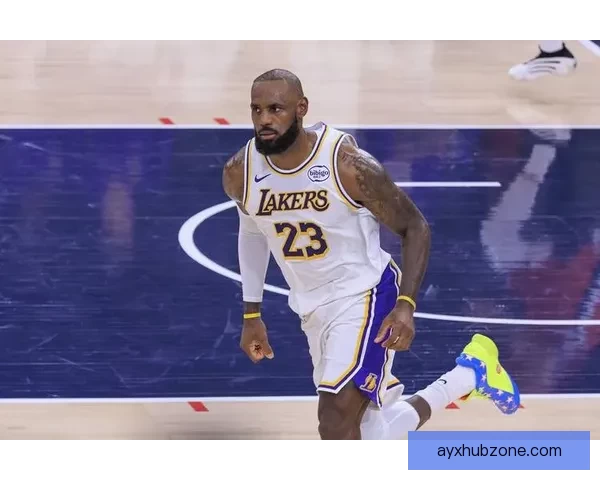 詹姆斯回应质疑：我不喜欢在两座城市打球和回老家打球有何问题